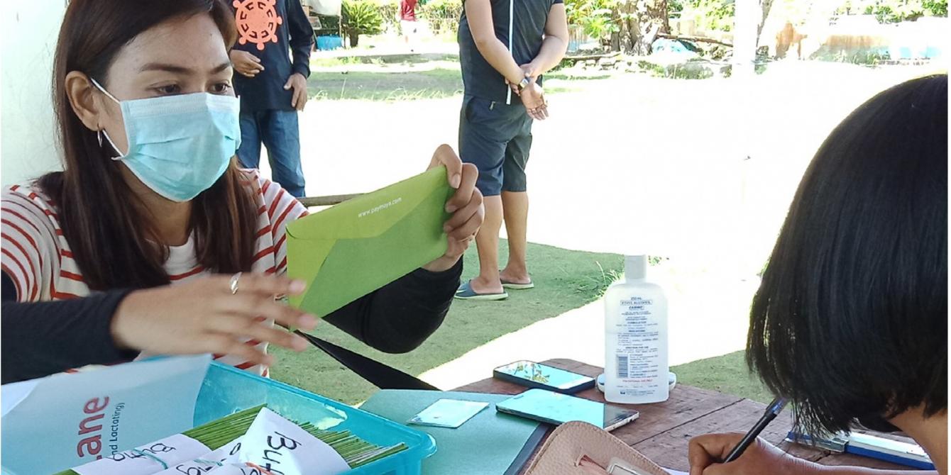 Distribution of iAFFORD Cards to project participants in Barangay Butig, one of the priority areas of the B-READY Project. (Photo: PDRRN) Distribution of iAFFORD Cards to project participants in Barangay Butig, one of the priority areas of the B-READY Project. (Photo: PDRRN)